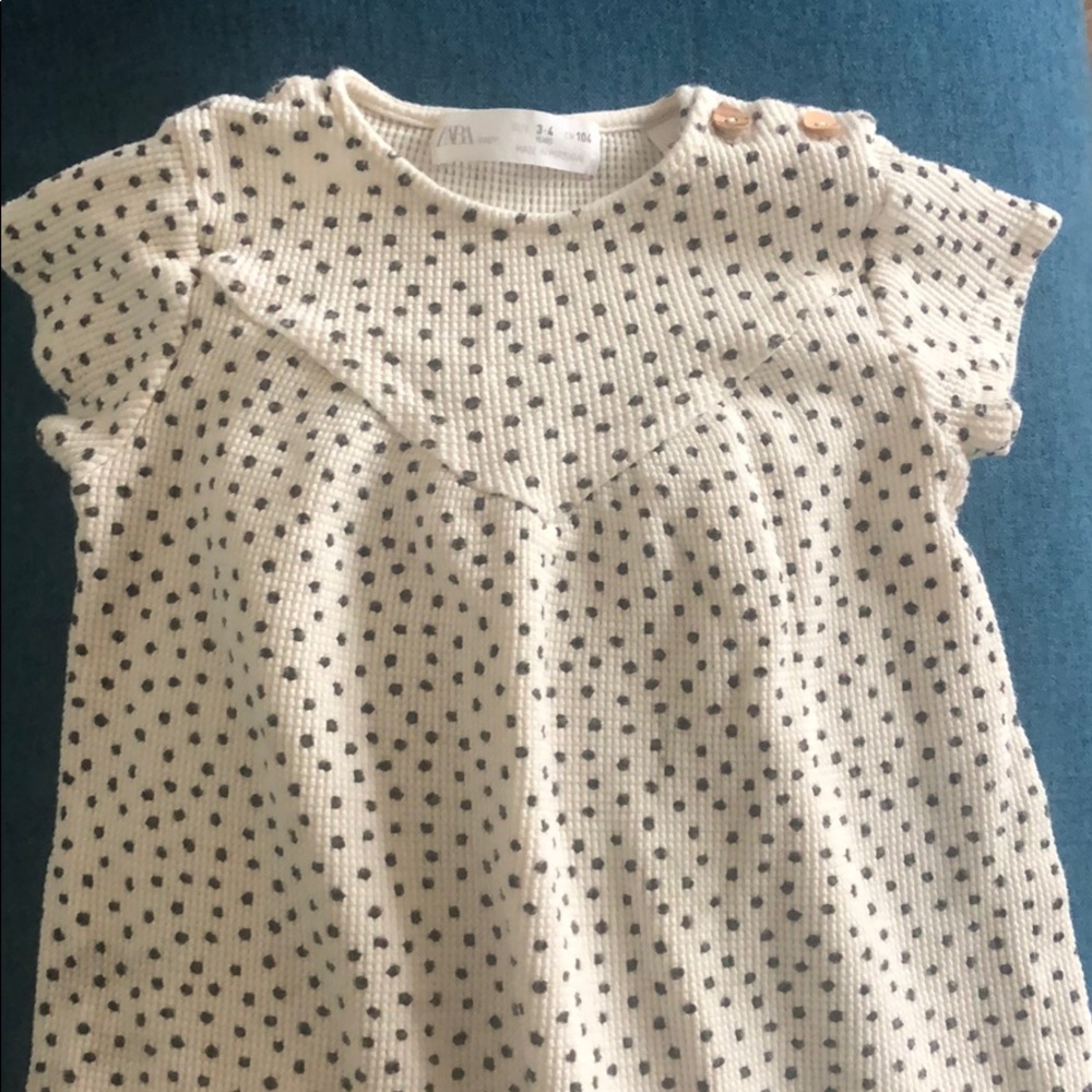 Zara girls 3-4T polka dot t shirt